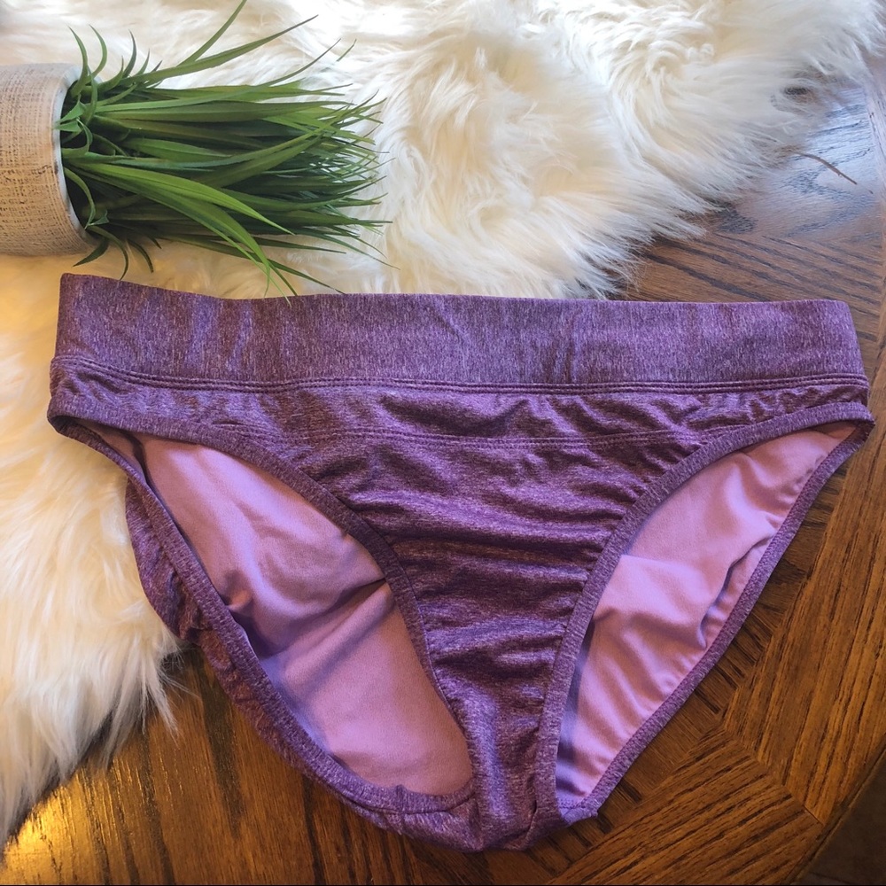Athleta | Bettona Tide Banded Bottom Large